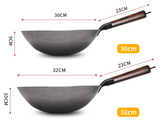 ForgePro – Handgeschmiedeter Reineisen-Wok mit Holzgriff