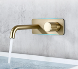 AureoLinea Wand-Waschtischarmatur – Gebürstete Goldarmatur mit Abdeckplatte | Eleganter Einhebelmischer | Messingarmatur für Warm- und Kaltwasser