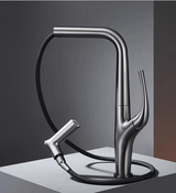 AquaLuxe – Luxus Ausziehbare Küchenarmatur in Gebürstetem Gold & Schwarz