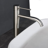 GoldLinea Hocharmatur Waschbecken – Gebürstetes Gold Wasserhahn Edelstahl | Einhebel Mischbatterie Warm & Kalt | Elegantes Baddesign