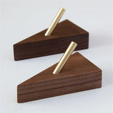 TriLuxe Dreieck Wandhaken – Messing & Massivholz