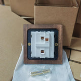 RetroLux Schwarzes Walnussholz Umschalter 1–4 Gang – Messing Knebel, Massivholz & USB-Option