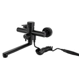 AquaFlex Wandarmatur mit Seitensprühkopf – 360° Drehbarer Küchenhahn aus Gebürstetem Edelstahl