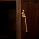 Skandivor HumanArt Messinggriff – Nordischer Design Möbelgriff in humanoider Form