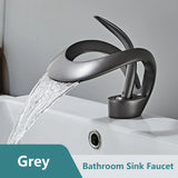 AquaLuxe Wasserfall-Waschtischarmatur