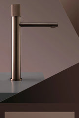 NeroLuxe Waschtischarmatur – Schwarze Messing-Badarmatur | Warm- und Kaltwasserarmatur | Elegante Designarmatur mit Keramikkartusche