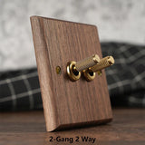 RetroLux Schwarzes Walnussholz Umschalter 1–4 Gang – Messing Knebel, Massivholz & USB-Option