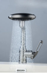 Design Waschtischarmatur mit kaskadenartigem Wasserfluss und vier Strahlarten