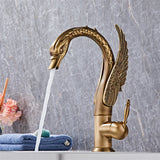 Elegante Waschtischarmatur in Schwanenform mit Wasserfallauslauf aus Messing
