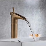 Wasserfall-Waschtischarmatur – Luxus Standarmatur für Bad