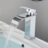 GoldCascade Waschtischarmatur – Gebürstete Goldarmatur für Waschbecken | Eleganter Wasserfallauslauf | Einhebel-Mischbatterie aus Edelstahl