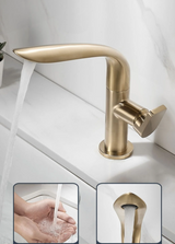 AquaLux Waschtischarmatur – Schwenkbarer Luxus Kalt-Warm-Wasserhahn mit Messinggehäuse