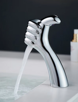 AquaFalls Solo – Wasserfall-Waschtischarmatur aus massivem Messing