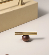 Valnora WoodLine Möbelgriff & Knopf – Bronze-Messing Look mit Walnussholz Akzent (128 mm)