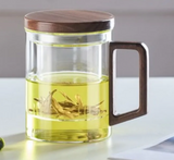 TeeMoment Aufgussbecher – 500-ml-Teeglas mit Sieb & Deckel | Hitzebeständiges Borosilikatglas mit Holzgriff | Für Losen Tee & Kaffee