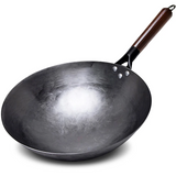 ForgePro – Handgeschmiedeter Reineisen-Wok mit Holzgriff