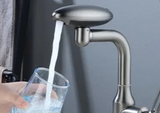 Design Waschtischarmatur mit kaskadenartigem Wasserfluss und vier Strahlarten