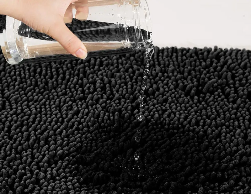 PlushPad Luxus-Badematte aus Chenille – Rutschfest und superweich – Für ultimativen Badezimmerkomfort
