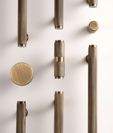 Nurlin Massiver Antik-Messing Möbelgriff