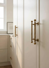 Novarix OrbT-Bar Möbelgriff & Knopf – Rundes Antik-Bronze Design aus Massivem Messing (128 mm)