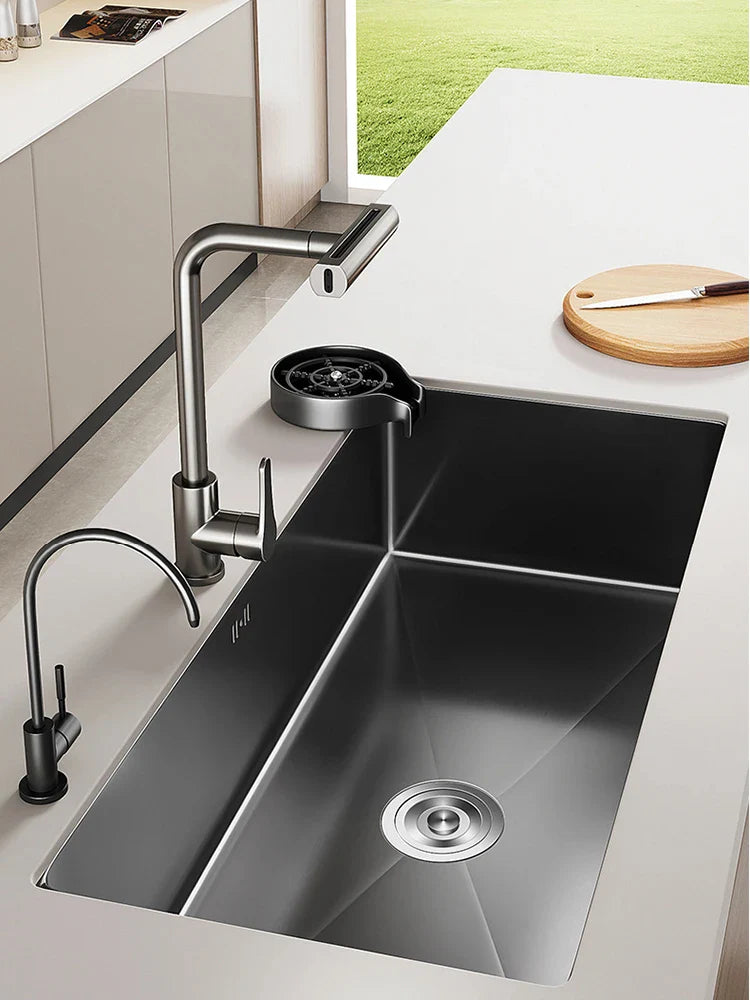 Luxus-Wasserfall-Küchenspüle – Schwarzer Edelstahl | Einzelkugel | Unterbau | Inklusive Wasserhahn und Seifenspender