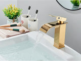 GoldCascade Waschtischarmatur – Gebürstete Goldarmatur für Waschbecken | Eleganter Wasserfallauslauf | Einhebel-Mischbatterie aus Edelstahl
