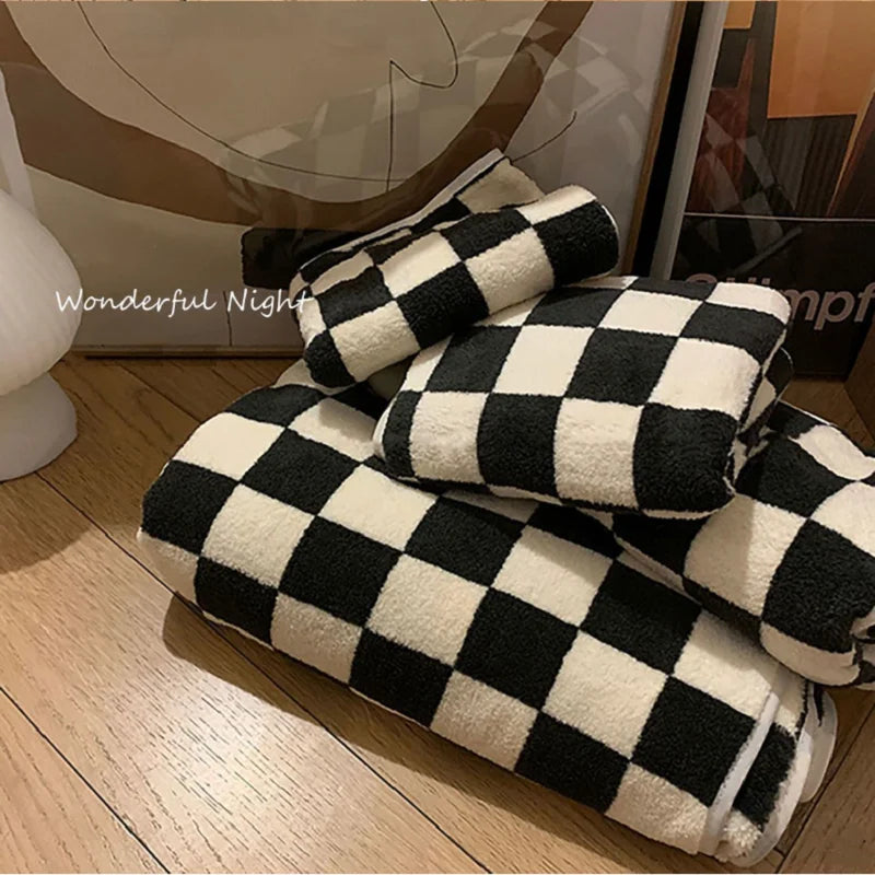 Schwarz-weiß kariertes Handtuchset | 100 % Polyester