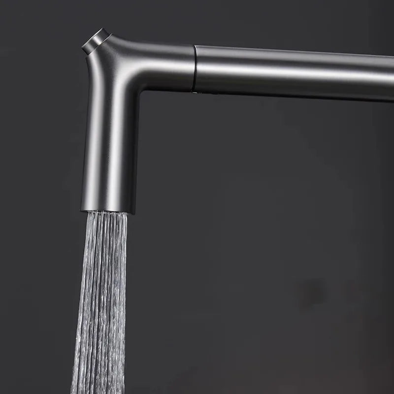 AquaLuxe – Luxus Ausziehbare Küchenarmatur in Gebürstetem Gold & Schwarz