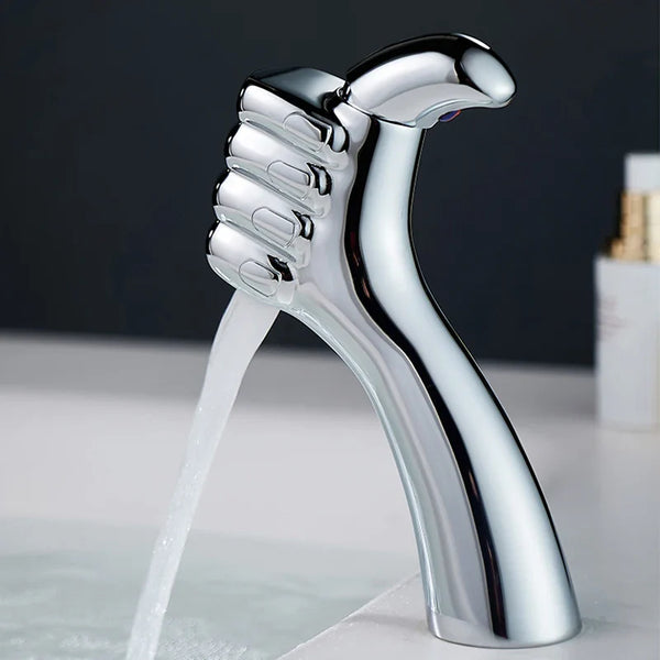 AquaFalls Solo – Wasserfall-Waschtischarmatur aus massivem Messing