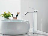 GoldCascade Waschtischarmatur – Gebürstete Goldarmatur für Waschbecken | Eleganter Wasserfallauslauf | Einhebel-Mischbatterie aus Edelstahl
