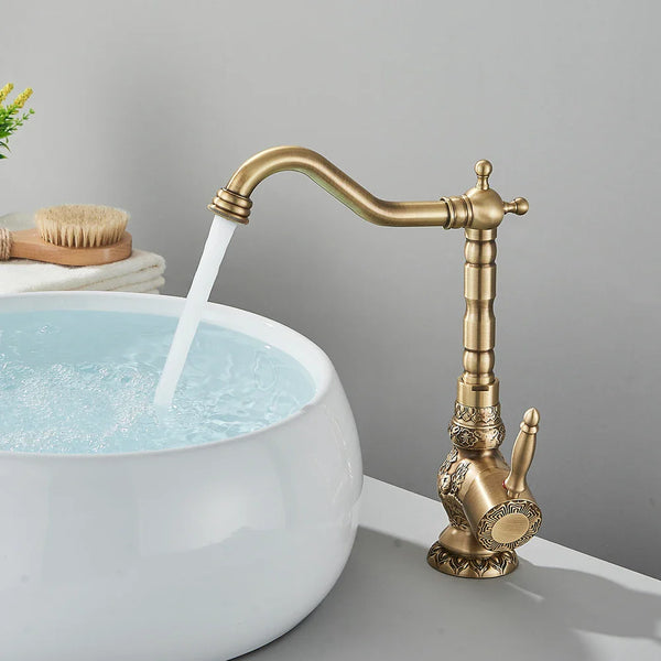 Retro Küchenarmatur – Antik Bronze | Einhebelmischer | Warmes und kaltes Wasser