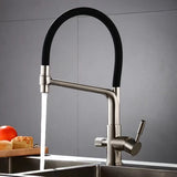 Küchenarmatur mit integriertem Wasserfiltersystem und schwenkbarem Auslauf