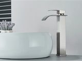 GoldCascade Waschtischarmatur – Gebürstete Goldarmatur für Waschbecken | Eleganter Wasserfallauslauf | Einhebel-Mischbatterie aus Edelstahl