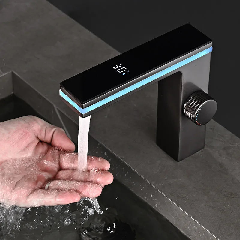 LuxuFlow Digitaler LED-Waschtischhahn