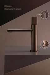 NeroLuxe Waschtischarmatur – Schwarze Messing-Badarmatur | Warm- und Kaltwasserarmatur | Elegante Designarmatur mit Keramikkartusche