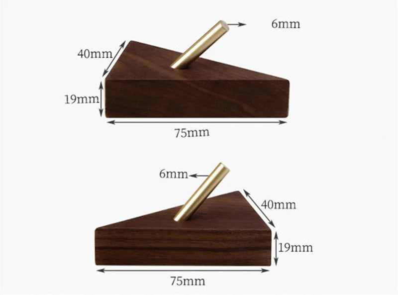 TriLuxe Dreieck Wandhaken – Messing & Massivholz