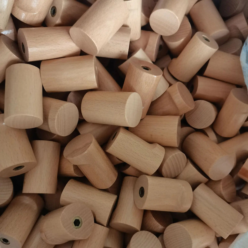 Nurlin Minimalistischer Wandhaken aus Buchen- & Schwarznussholz