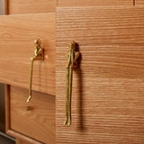 Skandivor HumanArt Messinggriff – Nordischer Design Möbelgriff in humanoider Form