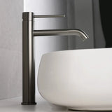 GoldLinea Hocharmatur Waschbecken – Gebürstetes Gold Wasserhahn Edelstahl | Einhebel Mischbatterie Warm & Kalt | Elegantes Baddesign