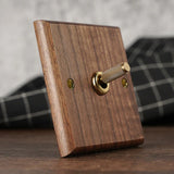 RetroLux Schwarzes Walnussholz Umschalter 1–4 Gang – Messing Knebel, Massivholz & USB-Option