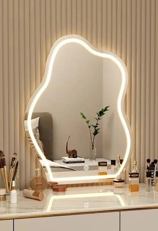 NordiGlow Irregular LED-Spiegel – Skandinavisches Design