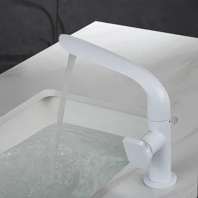 AquaLux Waschtischarmatur – Schwenkbarer Luxus Kalt-Warm-Wasserhahn mit Messinggehäuse
