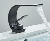 Ultraflache Waschtischarmatur in Schwarz mit Wasserfallauslauf – Elegante Mischbatterie für Aufsatzbecken