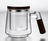 TeeMoment Aufgussbecher – 500-ml-Teeglas mit Sieb & Deckel | Hitzebeständiges Borosilikatglas mit Holzgriff | Für Losen Tee & Kaffee