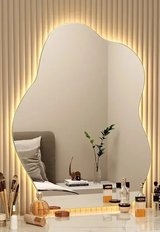 NordiGlow Irregular LED-Spiegel – Skandinavisches Design