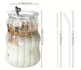RillenGlas Trinkbecher-Set – 2/4 Wiederverwendbare Glasbecher mit Deckel & Trinkhalm | Spülmaschinengeeignet | Für Eiskaffee, Matcha & Saft