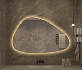 NordiLux Design Badezimmerspiegel – Smarter LED-Wandspiegel mit unregelmäßiger Form und Aluminiumrahmen